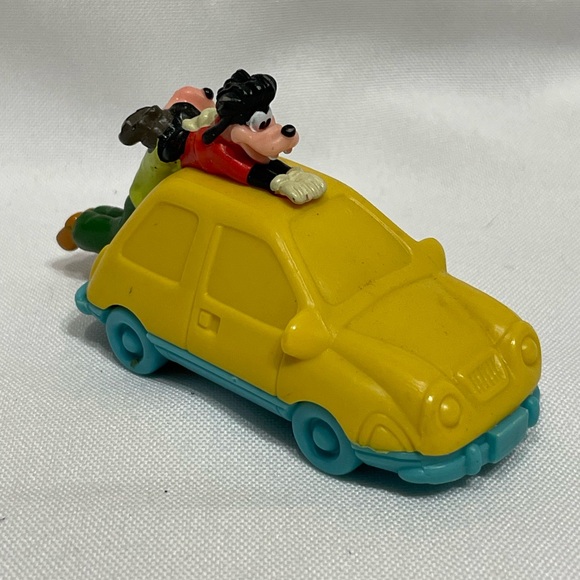 Vintage Disney Goof Troop Goofy & Max on car toy good condition - Picture 4 of 8